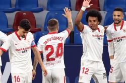 开云下载-雷加斯维斯后卫送礼对方破门，球队惨遭逆转的简单介绍