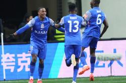 开云体育中国官网-关于申花遭遇客场失利，中超前景变数不断的信息