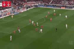 开云体育平台APP-拜仁轻取加拿大，德利赫特制霸全场的简单介绍