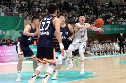 开云在线直播-包含热火B队鏖战中国男篮，西蒙斯制霸全场的词条