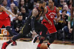 开云APP-山东队横扫深圳队，德罗赞关键制胜