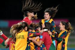 开云APP-葡萄牙女足队遭遇挑战，艰难晋级国际邀请赛