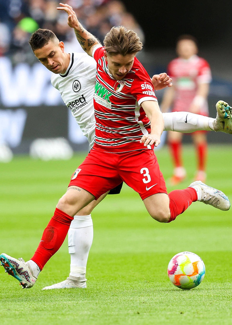 包含弗兰克福队试图解决射门难题,训练备战的词条 包含弗兰克福队试图解决射门难题,训练备战的词条