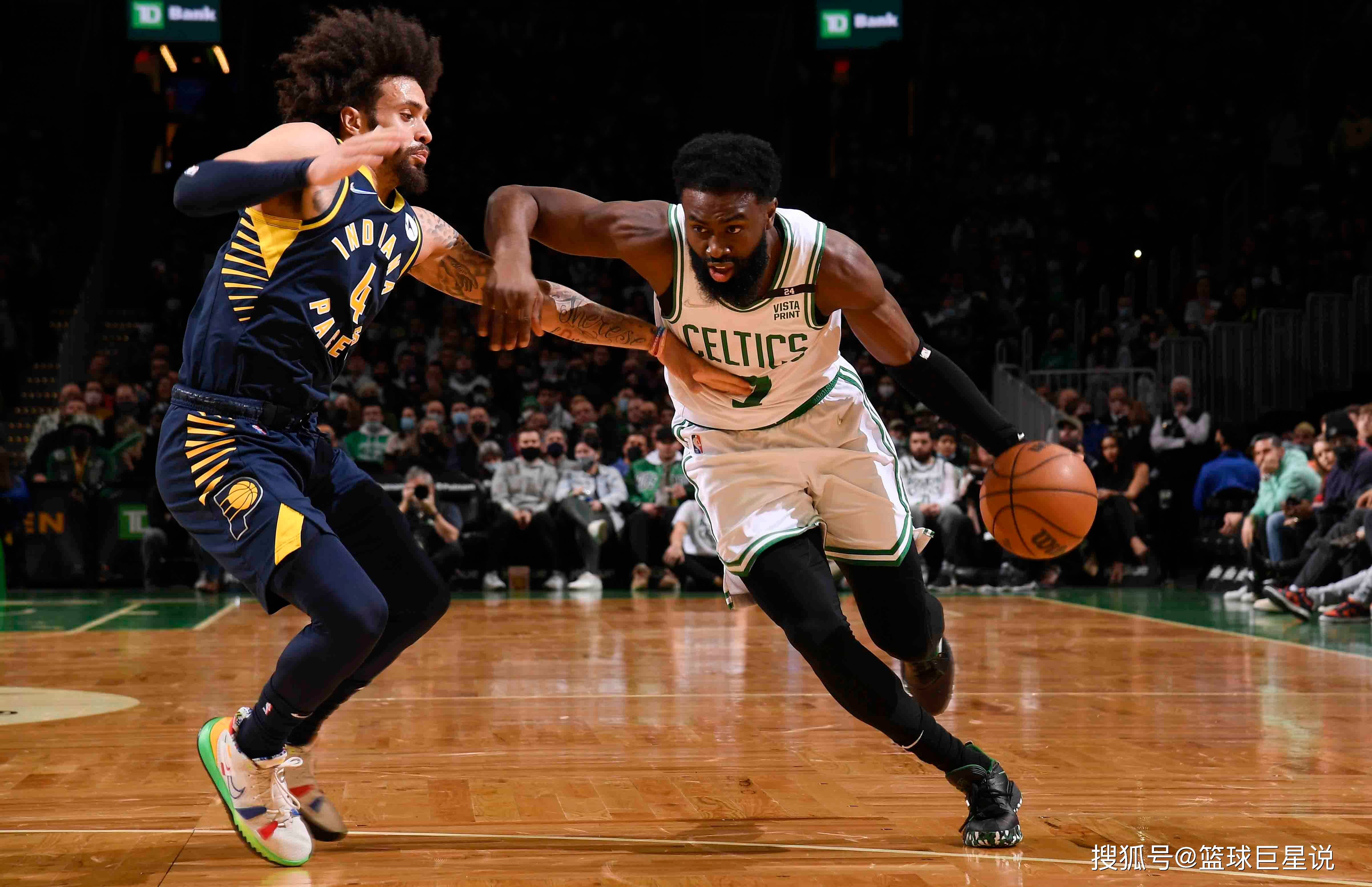 凯尔特人险胜雄鹿B队,保罗三分雨点燃全场 凯尔特人险胜雄鹿B队,保罗三分雨点燃全场