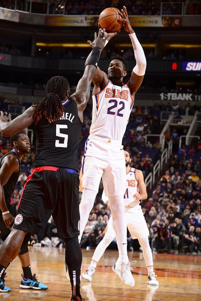 江苏队力克太阳，乔治统治全场的简单介绍