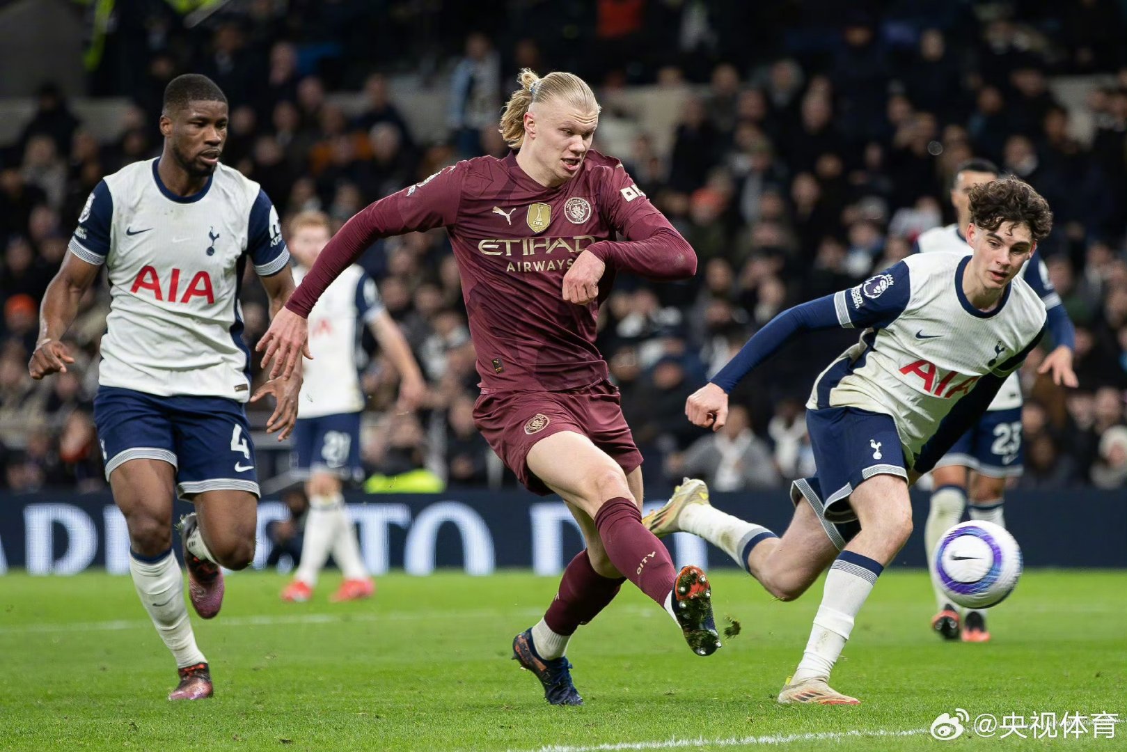 贝尔纳德斯利射破门,曼城提前晋级赢取次回合优势的简单介绍 贝尔纳德斯利射破门,曼城提前晋级赢取次回合优势的简单介绍