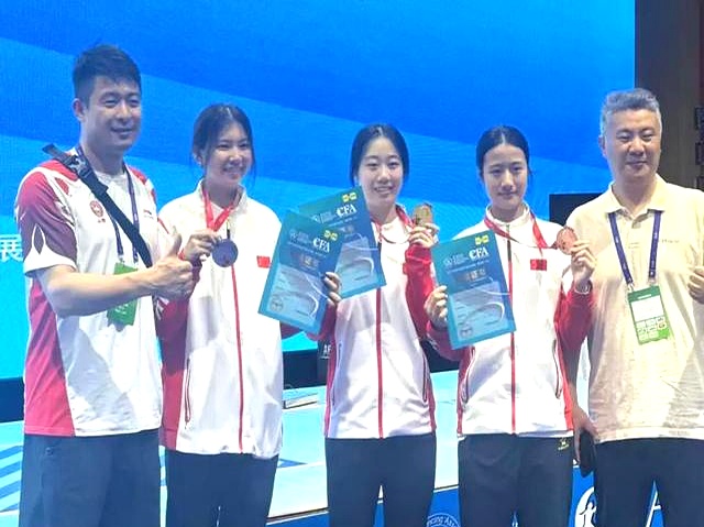 包含中国击剑选手高歌猛进,实力斩获头名的词条 包含中国击剑选手高歌猛进,实力斩获头名的词条