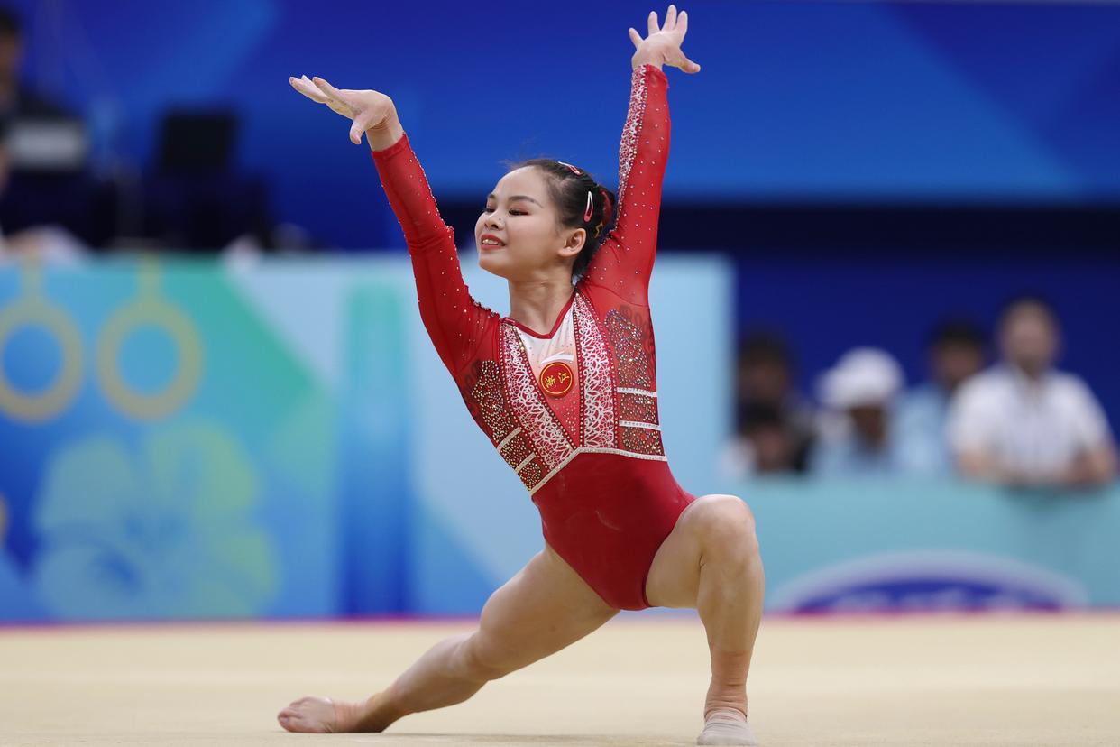 中国体操选手技压群雄夺得金牌的简单介绍 中国体操选手技压群雄夺得金牌的简单介绍