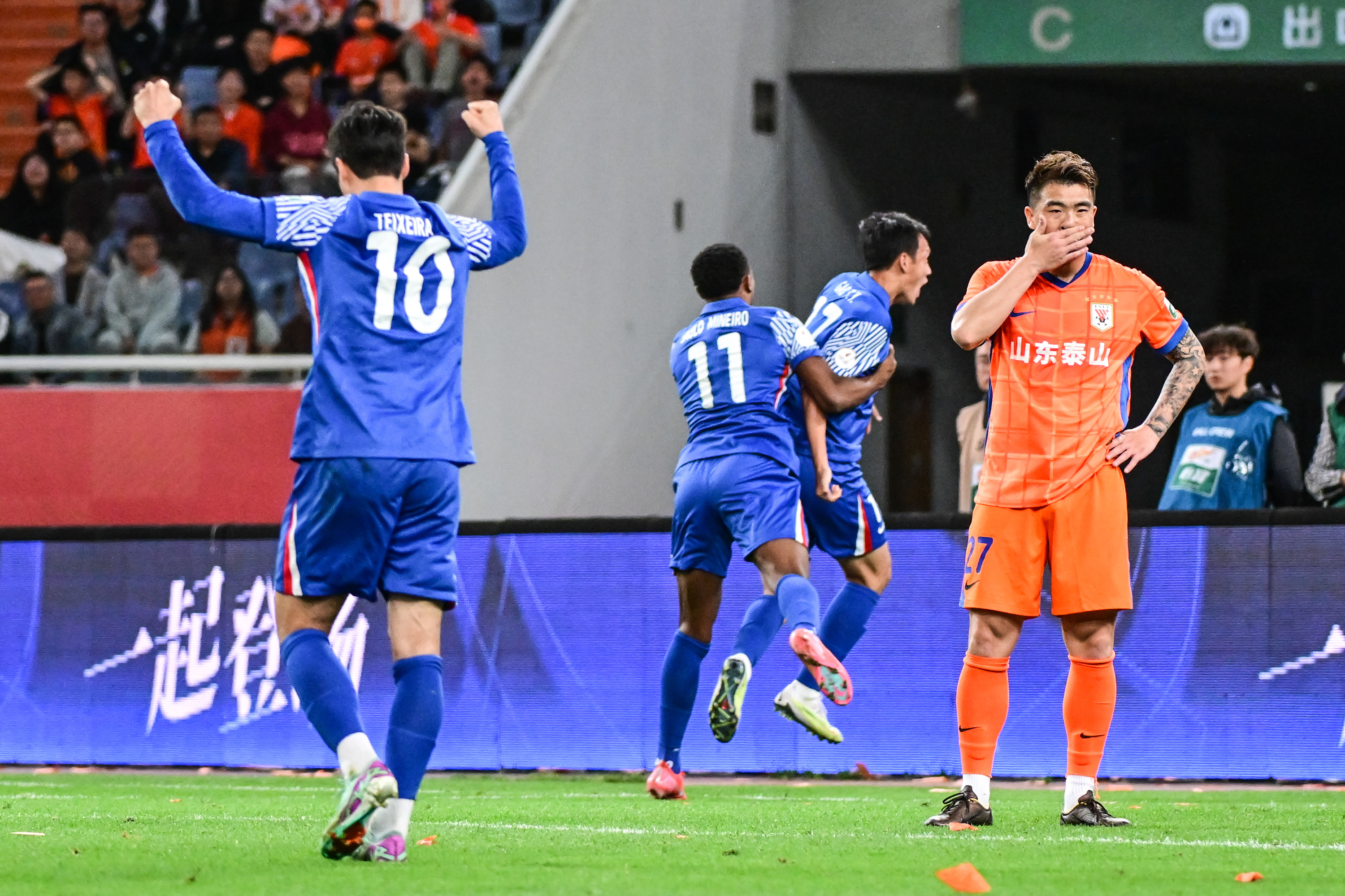 关于大连一方客场惊险击败上海申鑫，继续保持五连胜的信息