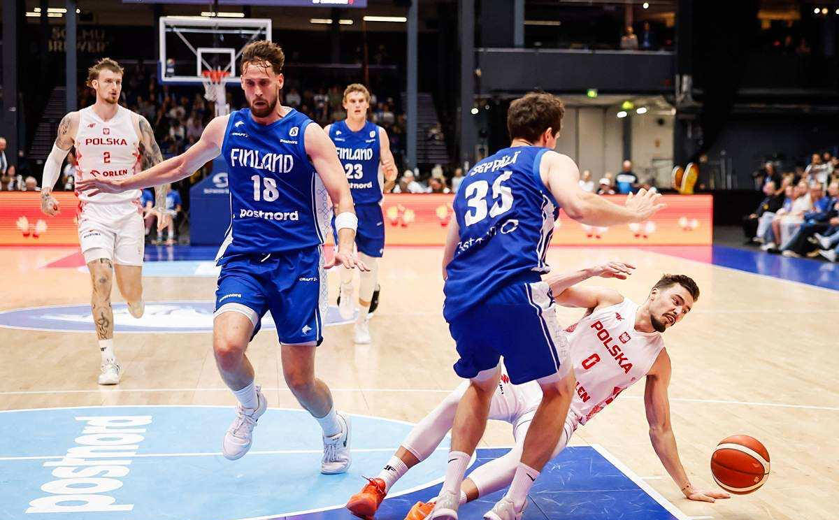 关于波兰客场大胜拉脱维亚，欧洲杯资格领跑G组的信息