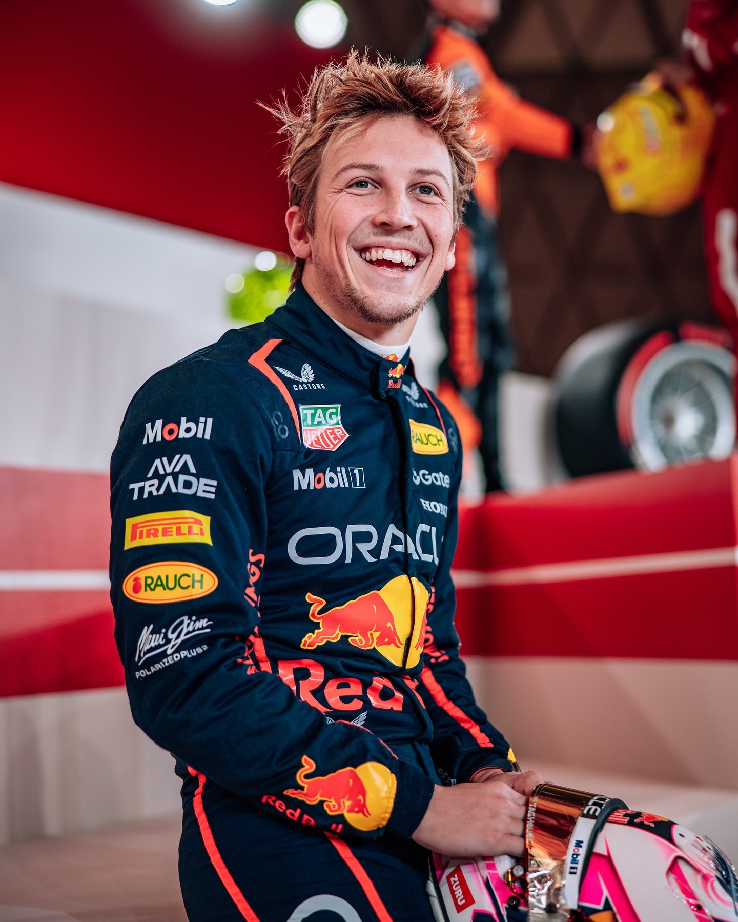 雷诺车队轻取红牛二队，诺里斯高光表现的简单介绍