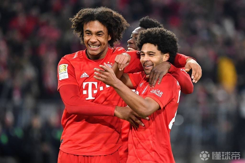 巴黎完胜勒沃库森，格纳布里扛起全队的简单介绍